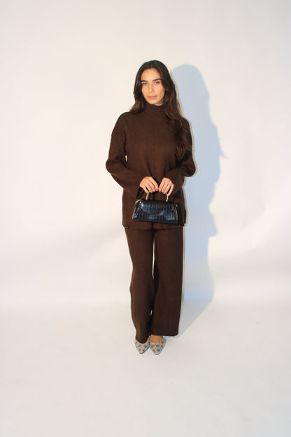 KNITTED TURTLENECK SWEATER AND FLARED PANTS- COFFEE