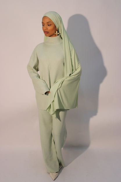 KNITTED TURTLENECK AND FLARED PANTS - LIGHT MINT